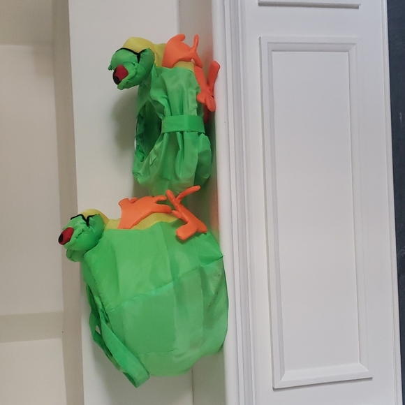 Frog Fold Up Baskets - Picture 4 of 4